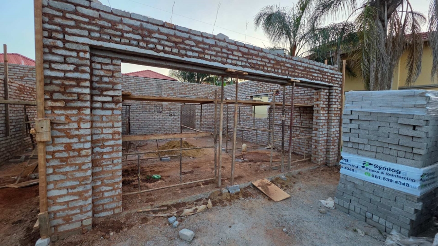 4 Bedroom Property for Sale in Melodie North West